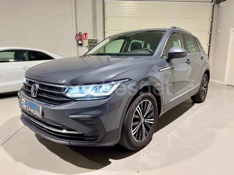 Gris / plata Usado 2021 VW Tiguan Life SUV | 19.990 € (Super precio) - Imagen 1/4