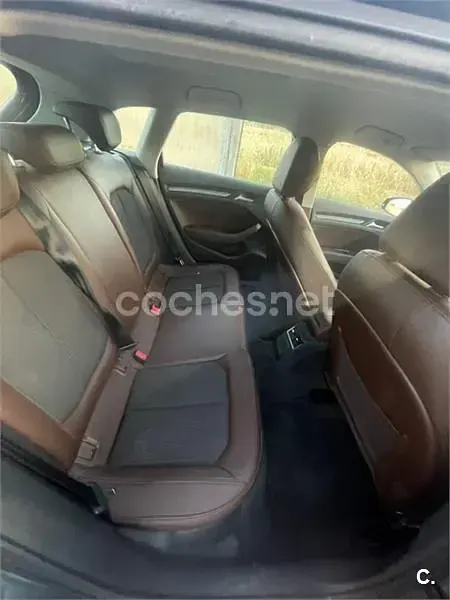 Usado Audi A3 Ambition 150 CV (110 kW) 2013 Gris / plata Berlina