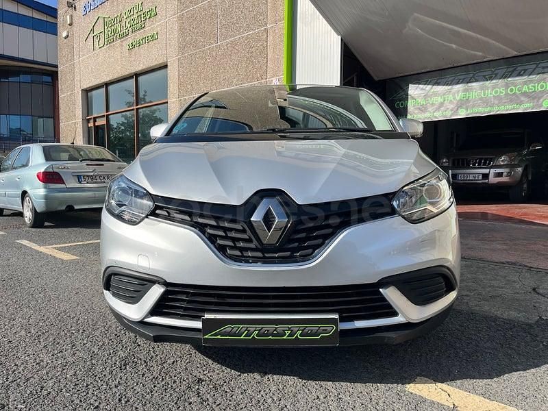 Usado Renault Grand Scénic IV Life 110 CV (80 kW) 2018 Gris / plata Monovolumen