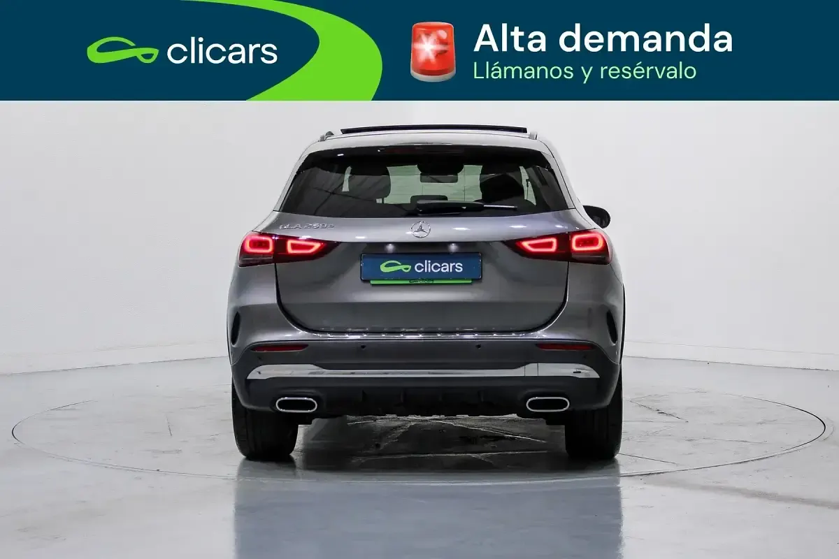 Usado Mercedes GLA250 218 CV (160 kW) 2021 Gris / plata SUV