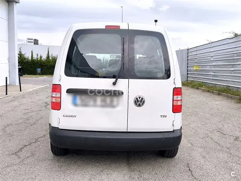 Usado VW Caddy Trendline 75 CV (55 kW) 2012 Blanco Monovolumen