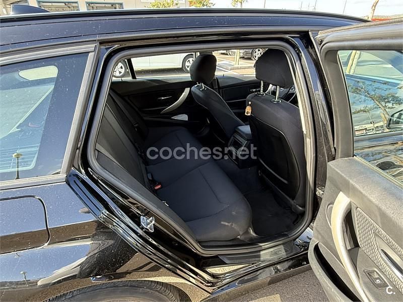 Usado BMW 320 184 HP (135 kW) 2015 Preto Carrinha