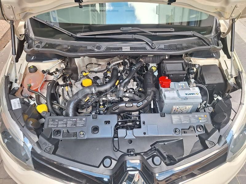 Usado Renault Captur Intens 90 CV (66 kW) 2014 Blanco SUV
