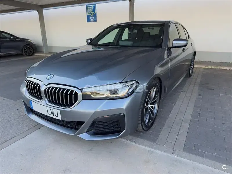 Usado BMW 520 190 CV (139 kW) 2022 Gris / plata Berlina