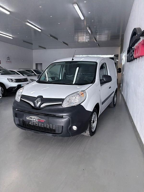 Usado Renault Kangoo 95 CV (69 kW) 2021 Blanco Monovolumen