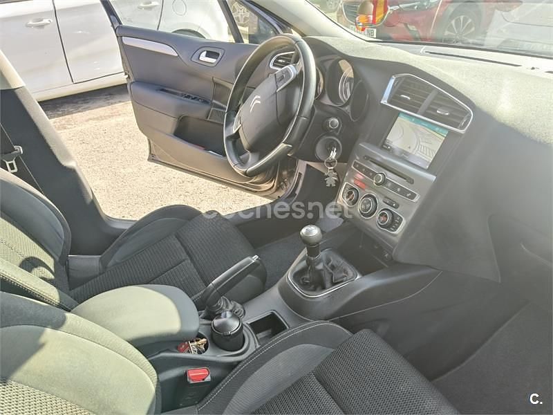 Usado Citroën C4 Live 99 CV (72 kW) 2017 Negro Berlina