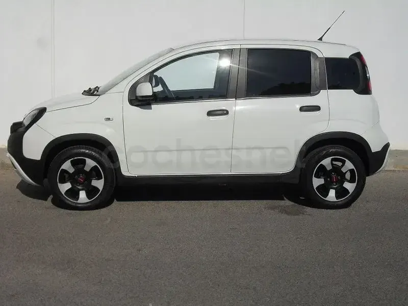 Usado Fiat Panda Cross Cross 70 CV (51 kW) 2023 Blanco Utilitario
