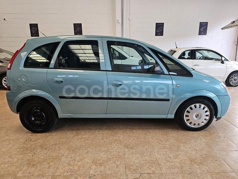 Usado Opel Meriva Enjoy 90 CV (66 kW) 2005 Verde Monovolumen