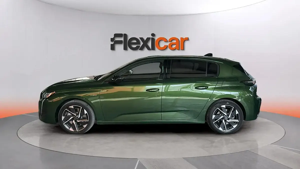 Usado Peugeot 308 Allure 180 CV (132 kW) 2022 Verde Berlina