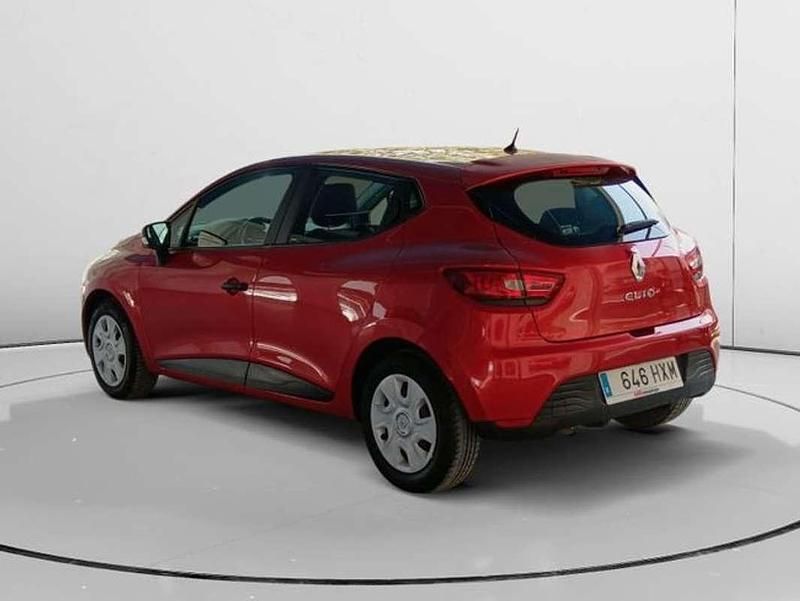 Begagnad Renault Clio IV Authentique 75 HK (55 kW) 2014 Röd Halvkombi