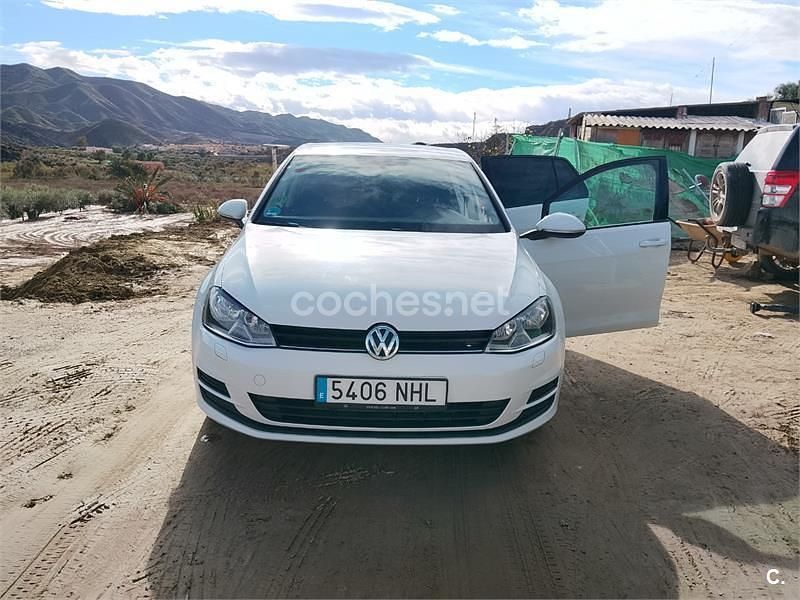 Usado VW Golf VII 110 CV (80 kW) 2016 Blanco Familiar