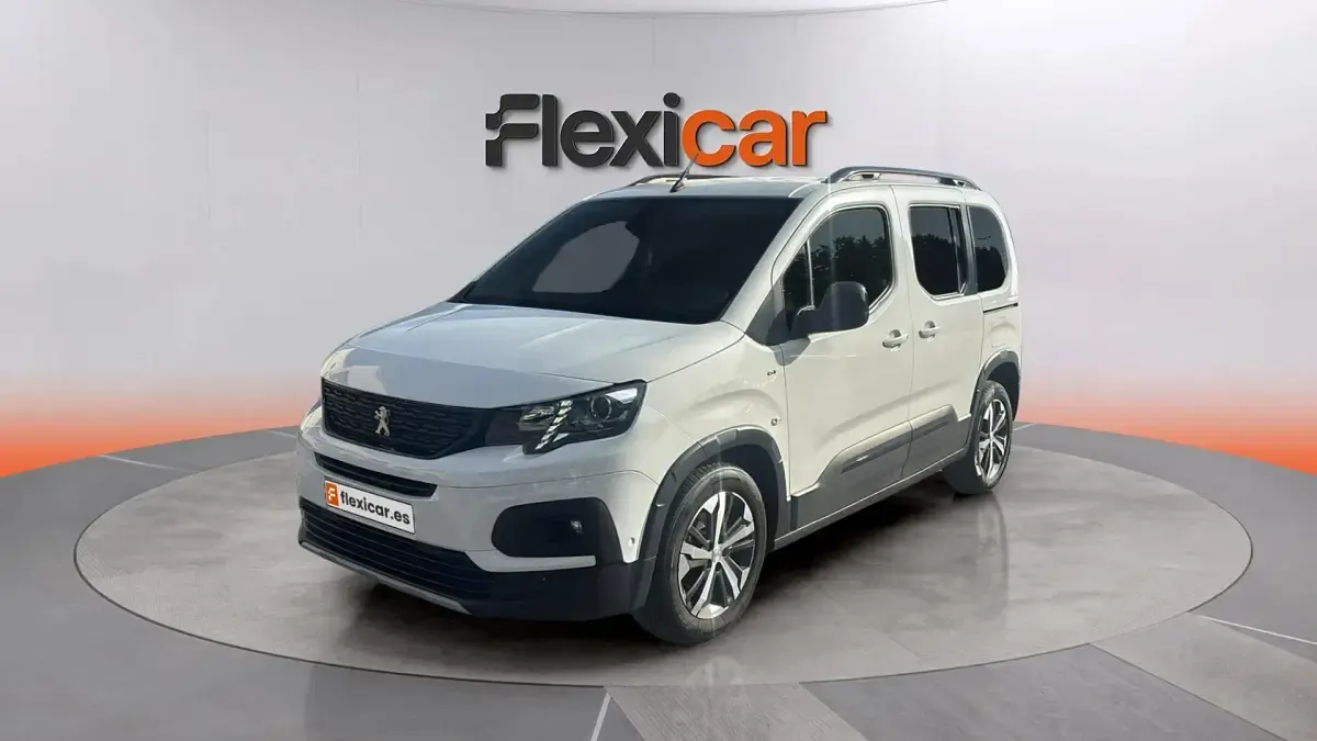 Usado Peugeot Rifter GT 131 CV (96 kW) 2023 Blanco Monovolumen