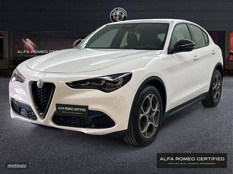 Blanco Usado 2025 Alfa Romeo Stelvio Sprint SUV | 43.850 € - Imagen 1/4