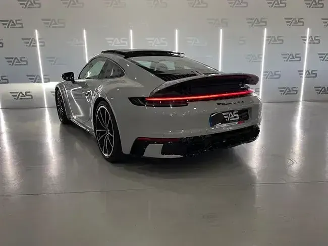 Usado Porsche 911 Carrera 4S 450 CV (330 kW) 2019 Gris Coupe
