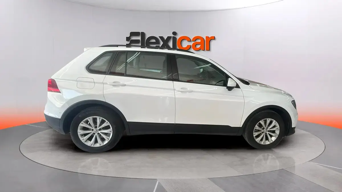 Usado VW Tiguan Edition 125 CV (91 kW) 2017 Blanco SUV
