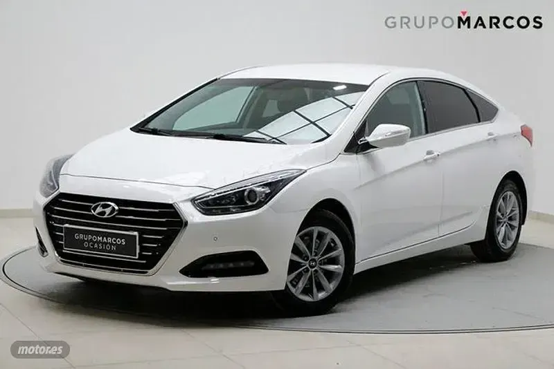Usado Hyundai i40 141 CV (103 kW) 2016 Blanco Familiar