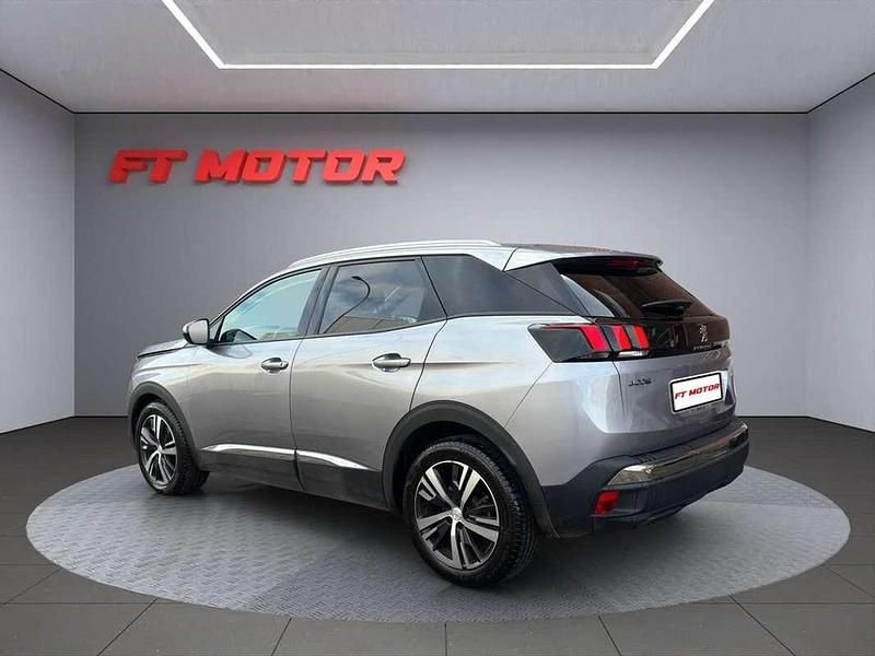 Usado Peugeot 3008 Allure 129 CV (94 kW) 2020 Gris SUV