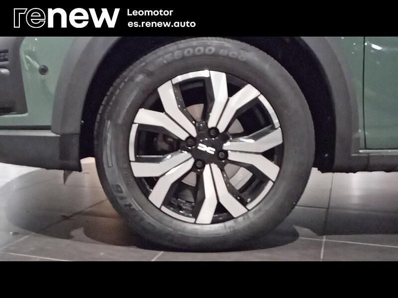 Usado Dacia Sandero Expression 110 CV (80 kW) 2023 Verde Berlina