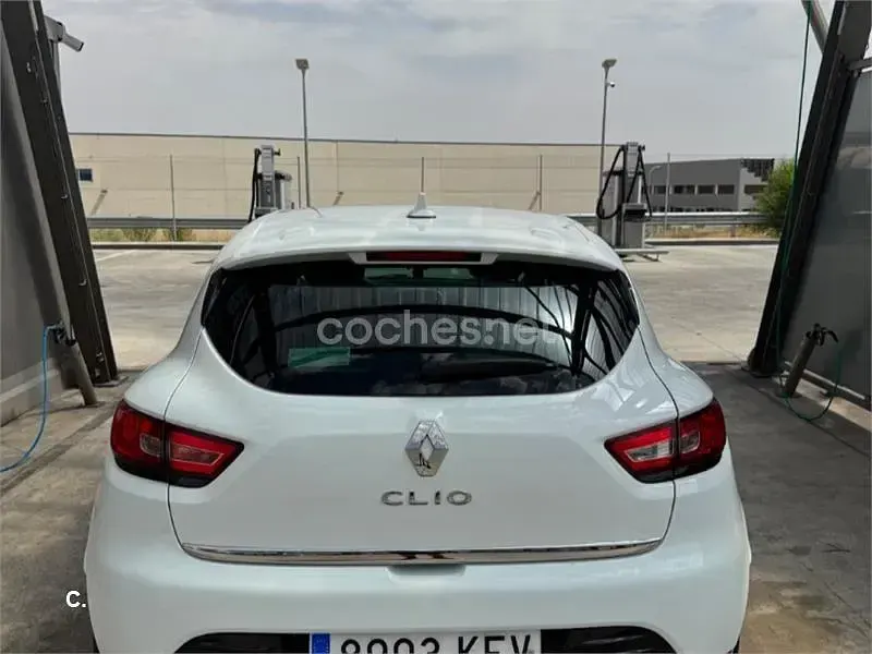 Usado Renault Clio IV LIMITED 90 CV (66 kW) 2017 Blanco Berlina