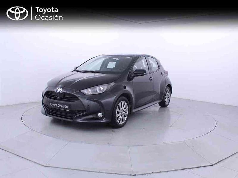Negro Usado 2024 Toyota Yaris Hybrid Active Utilitario | 19.850 € (Buen precio) - Imagen 1/4