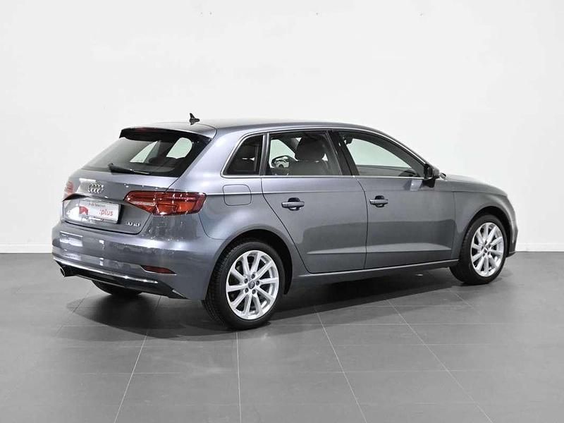 Usado Audi A3 Sportback Design 116 CV (85 kW) 2019 Gris Utilitario
