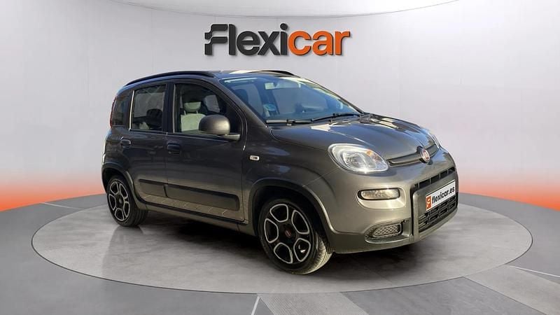 Usado Fiat Panda City Life 71 CV (52 kW) 2022 Gris Utilitario