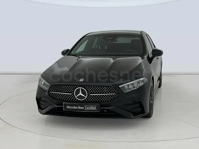 Usado Mercedes A180 136 CV (100 kW) 2024 Negro Berlina