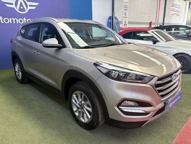 Usado Hyundai Tucson 116 CV (85 kW) 2017 Gris SUV