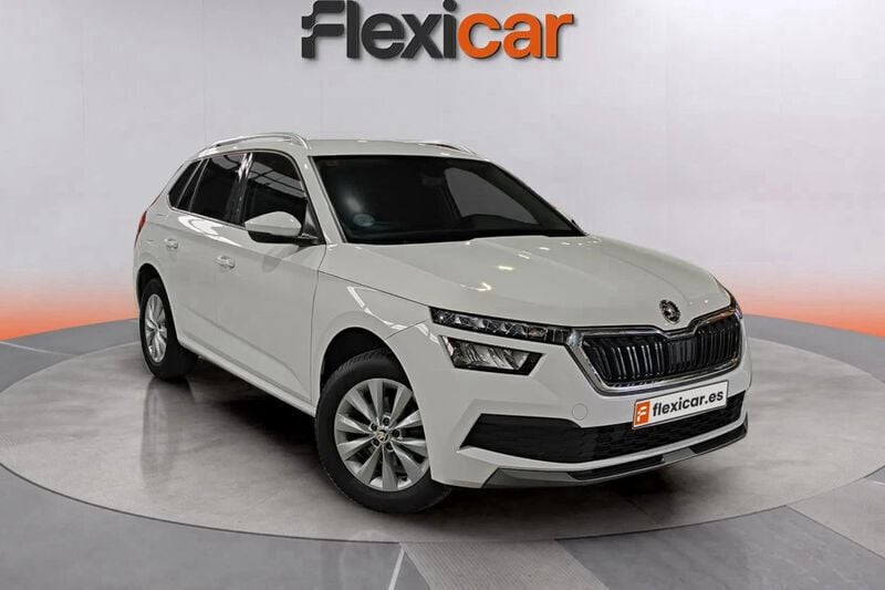 Usado Skoda Kamiq Sport 111 CV (81 kW) 2021 Blanco SUV