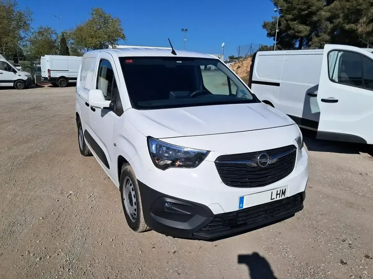 Usado Opel Combo S 100 CV (73 kW) 2020 Blanco Monovolumen