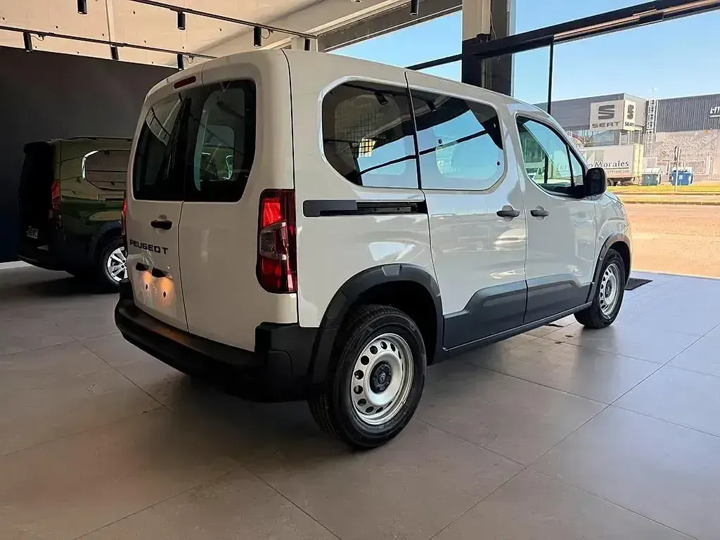 Nieuw Peugeot Rifter Business-Line 100 PK (73 kW) 2025 Otro MPV