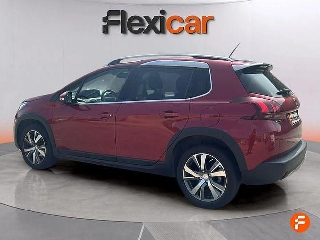 Usado Peugeot 2008 Allure 110 CV (80 kW) 2018 Rojo SUV