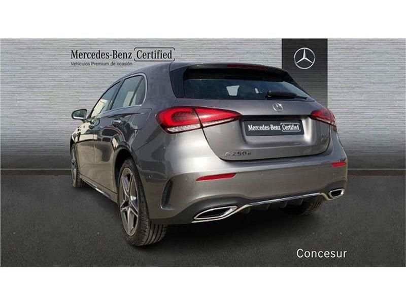 Usado Mercedes A250 217 CV (159 kW) 2021 Gris Utilitario