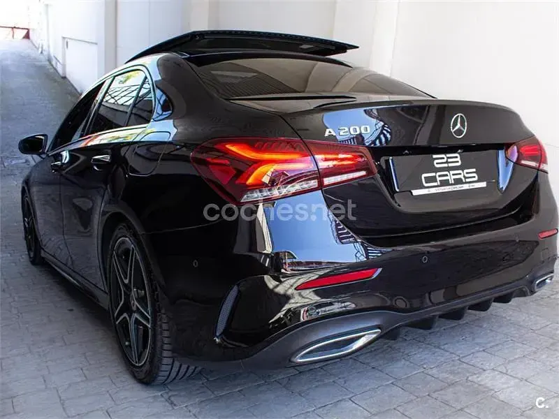 Usado Mercedes A200 163 CV (119 kW) 2019 Negro Berlina