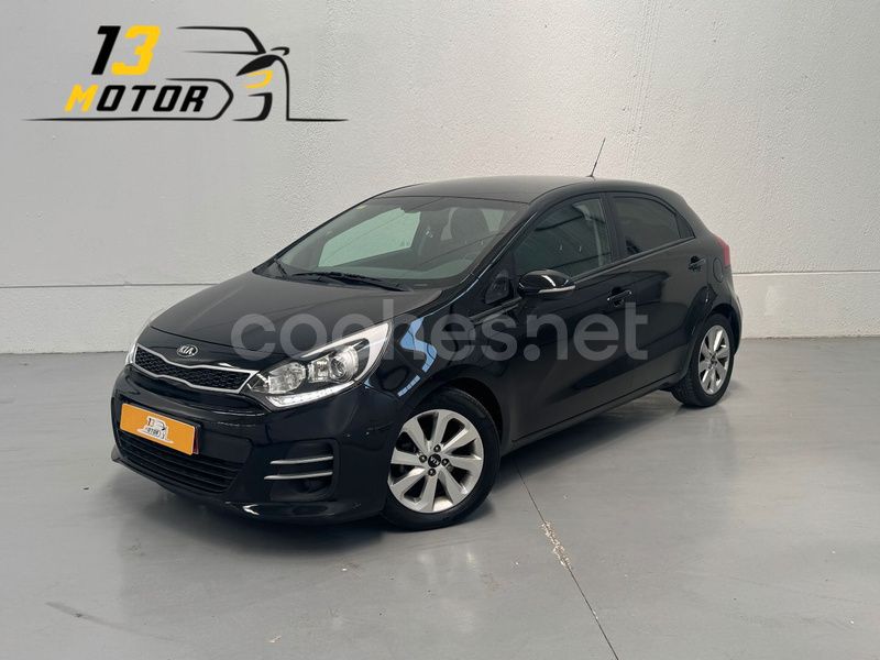 Negro Usado 2016 Kia Rio Berlina | 8490 € (Precio justo) - Imagen 1/4