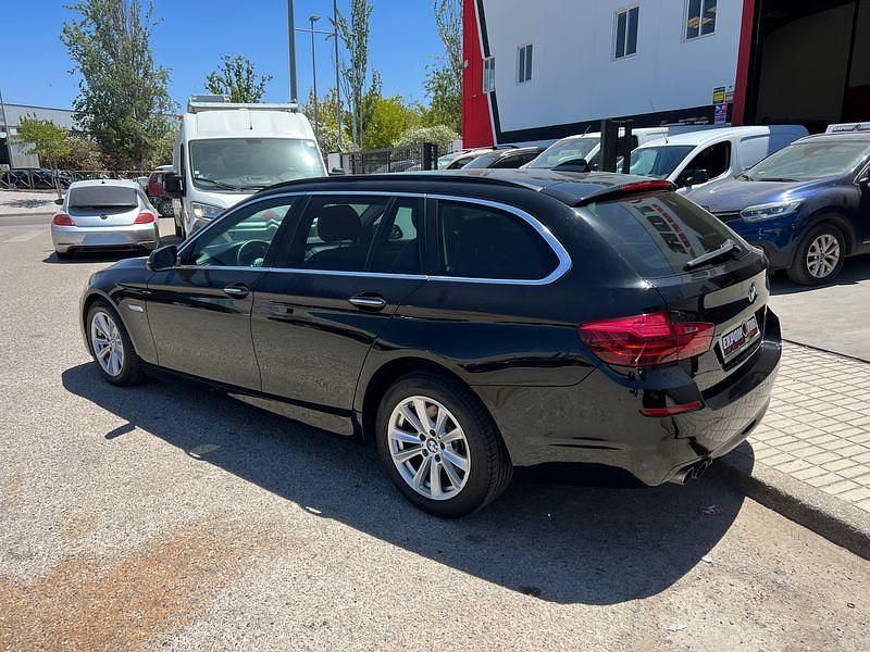 Usado BMW 518 150 CV (110 kW) 2016 Negro Familiar