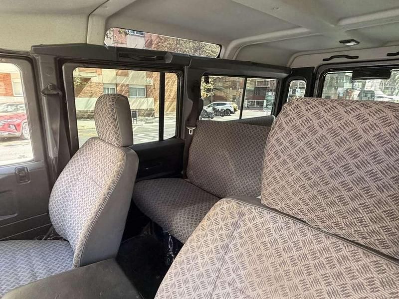 Usado Land Rover Defender 122 CV (89 kW) 2007 Gris Familiar