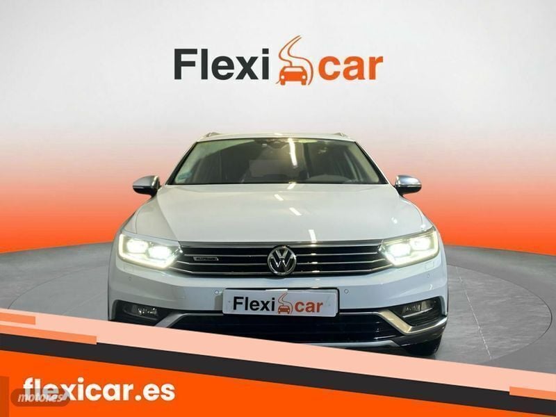 Usado VW Passat Alltrack 190 CV (139 kW) 2018 Blanco Familiar
