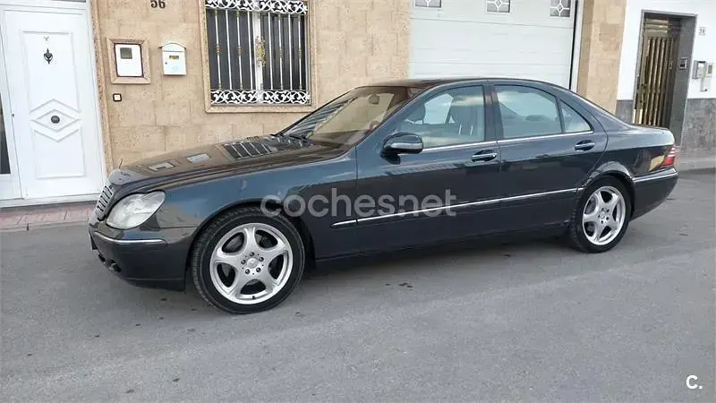 Usado Mercedes S500 306 CV (225 kW) 2001 Negro Berlina