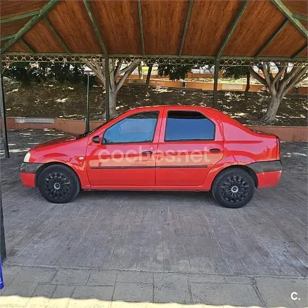 Usado Dacia Logan Ambiance 70 CV (51 kW) 2008 Rojo Berlina