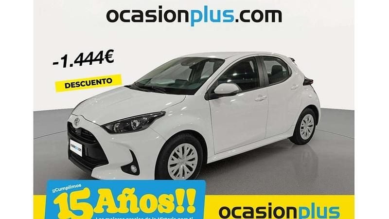 Blanco Usado 2023 Toyota Yaris Business Edition Utilitario | 14.446 € (Precio justo) - Imagen 1/4