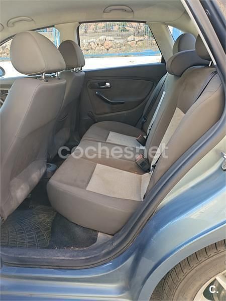 Gris / plata Usado 2005 Seat Cordoba Berlina | 2900 € (Precio justo) - Imagen 1/2