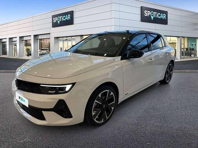Blanco Usado 2023 Opel Astra Berlina | 26.840 € - Imagen 1/4