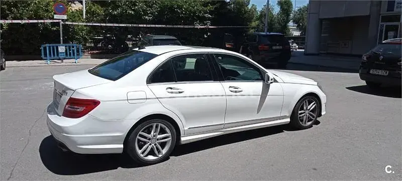 Usado Mercedes C350 306 CV (225 kW) 2014 Blanco Berlina