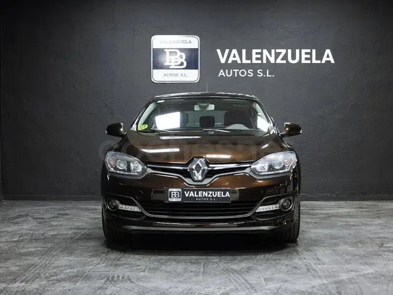 Usado Renault Mégane III Business 95 CV (69 kW) 2014 Marrón Berlina