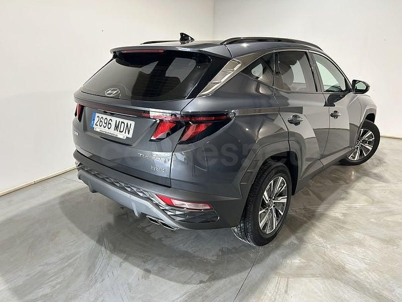 Usado Hyundai Tucson 230 CV (169 kW) 2023 Gris / plata SUV