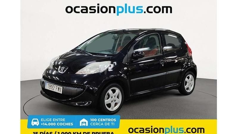 Negro Usado 2007 Peugeot 107 Urban Move Utilitario | 2500 € - Imagen 1/4