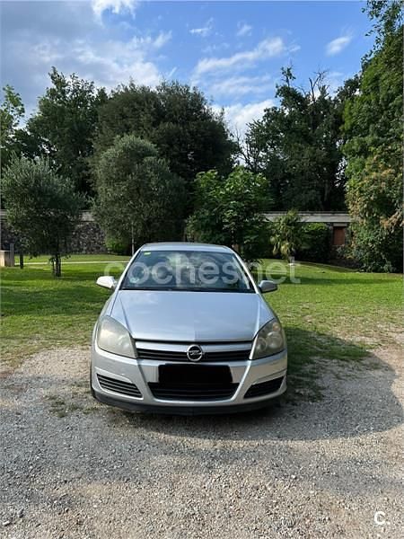 Gris / plata Usado 2004 Opel Astra Enjoy Berlina | 4000 € (Caro) - Imagen 1/4