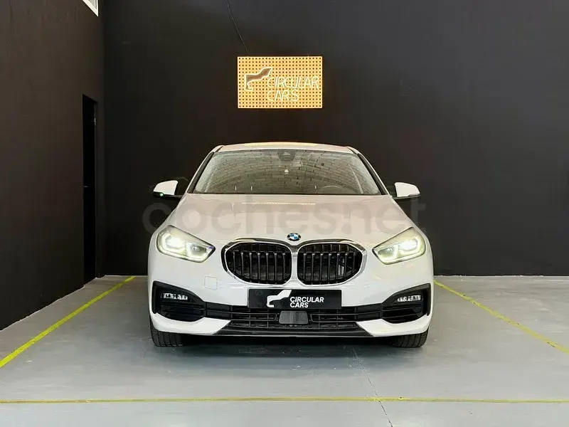 Usado BMW 118 Comfort Edition 140 CV (102 kW) 2020 Blanco Berlina