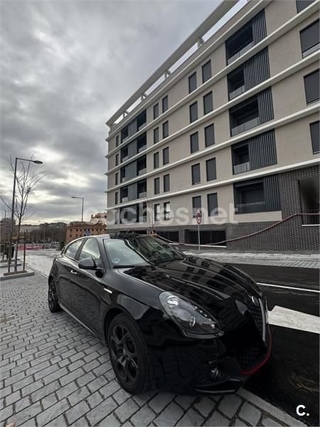 Negro Usado 2017 Alfa Romeo Giulietta Super Utilitario | 15.000 € (Caro) - Imagen 1/4